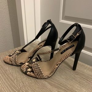 Reptile pattern heels with lace across